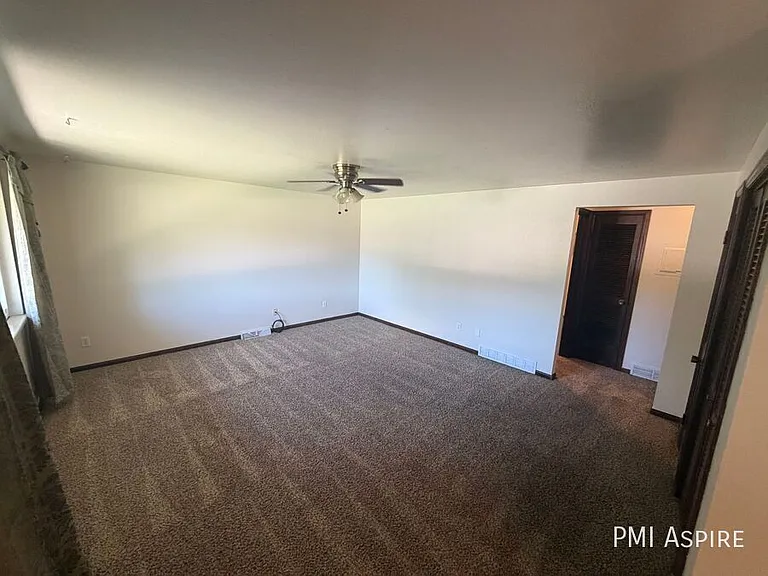 421 Bimson Ave — Photo 4