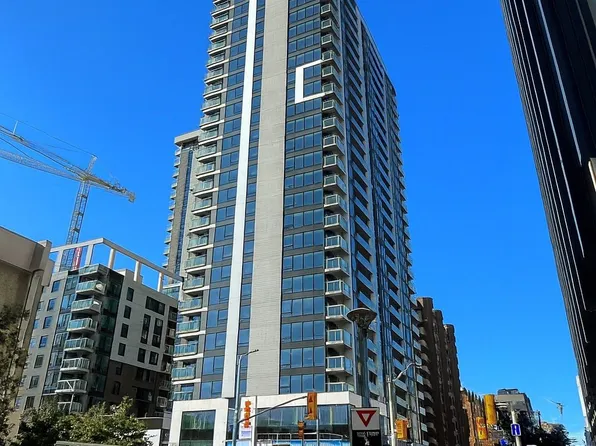 340 Queen St, Ottawa, ON