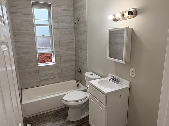 3rd image of 13-15 Myrtle Ave #10