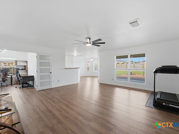 4th image of 3611 Latigo Dr