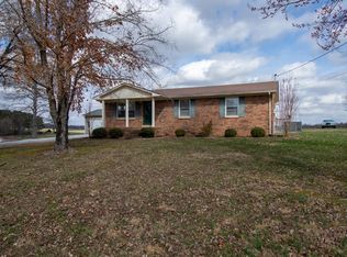 206 Old Florence Pulaski Rd, Leoma, TN 38468