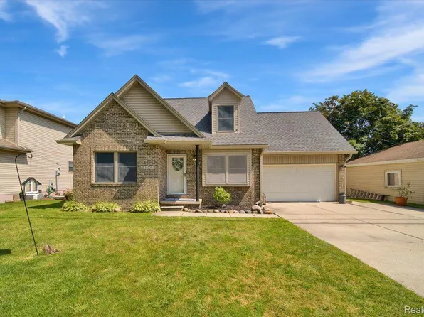 35239 Marcus Dr, Brownstown, MI 48173