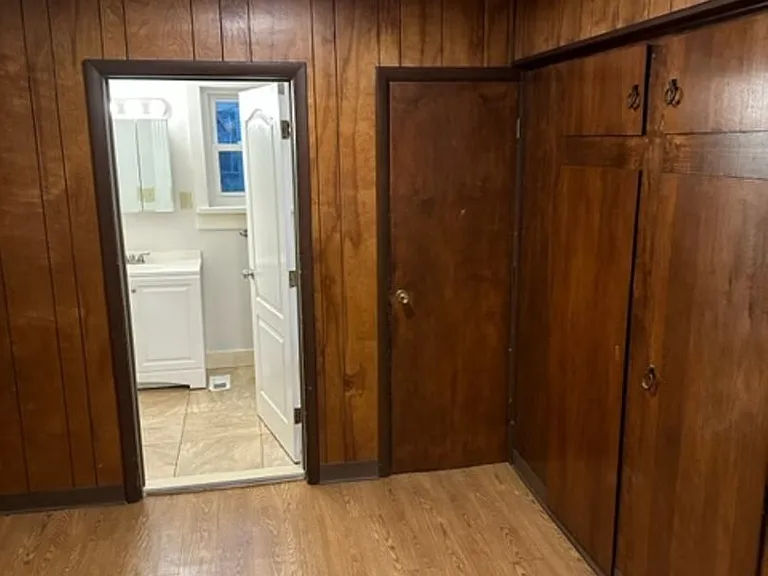 605 E Buchtel Ave — Photo 8