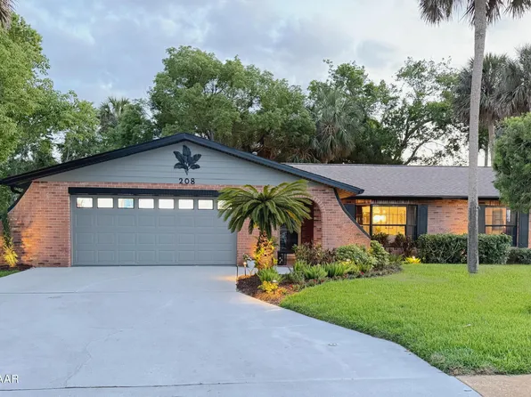 208 Wellington Dr, Daytona Beach, FL 32119