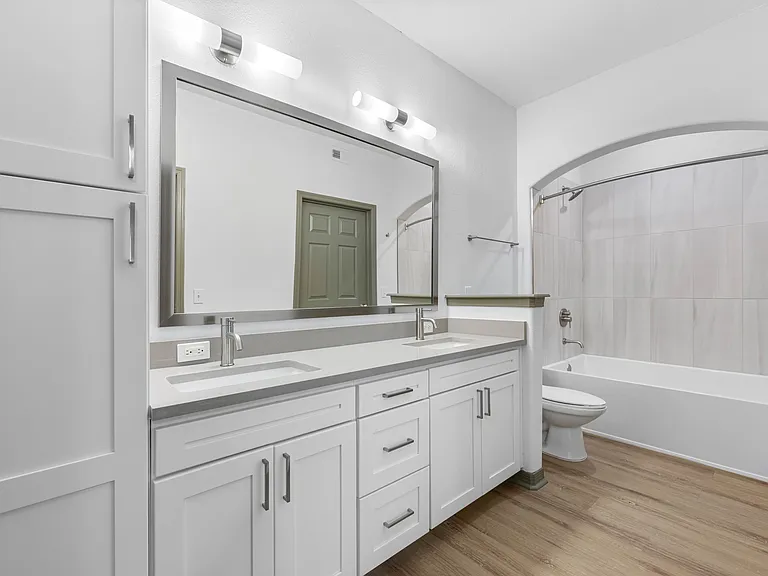 10420 McKinley Dr — Photo 12