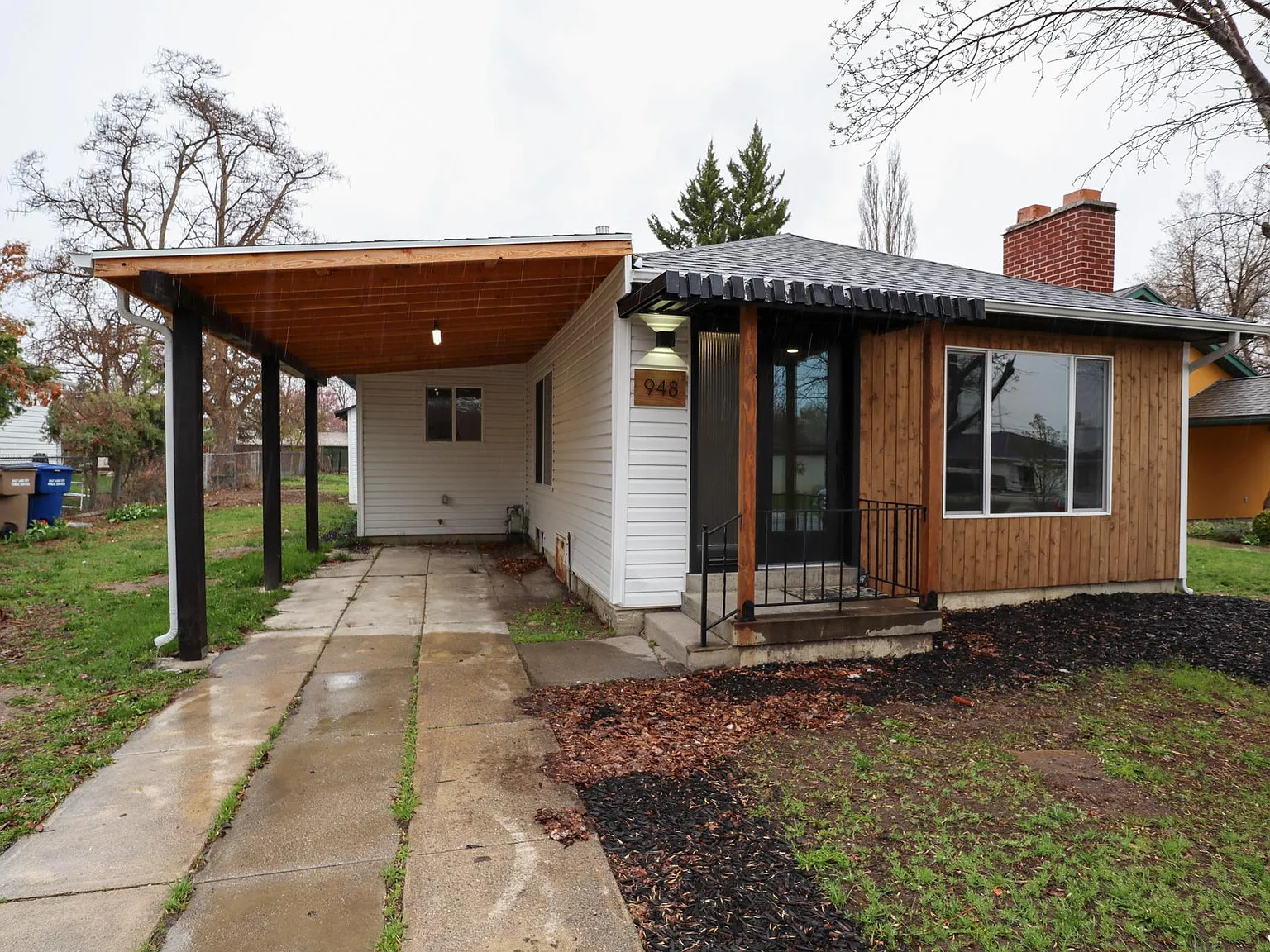 948 E Atkin Ave — Photo 1
