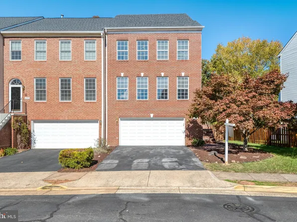 4737 Great Heron Cir, Fairfax, VA 22033