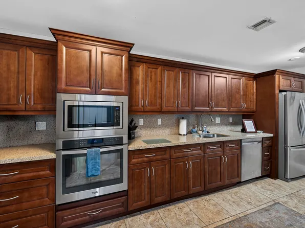 300 NE 19th Court #104n, Wilton Manors, FL 33305