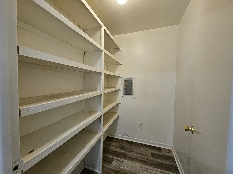 2918 S Taft Ave — Photo 8