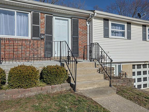 4th image of 2206 Varelman Ave