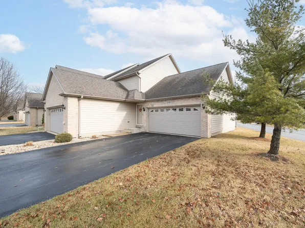 936 Veterans Ln, Crown Point, IN 46307
