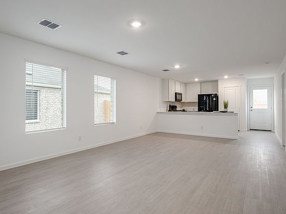 2nd image of 1119 Barbary Fields St