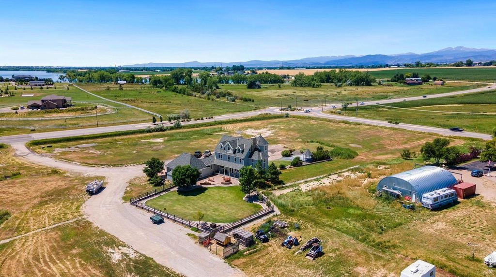 2224 E County Road 30