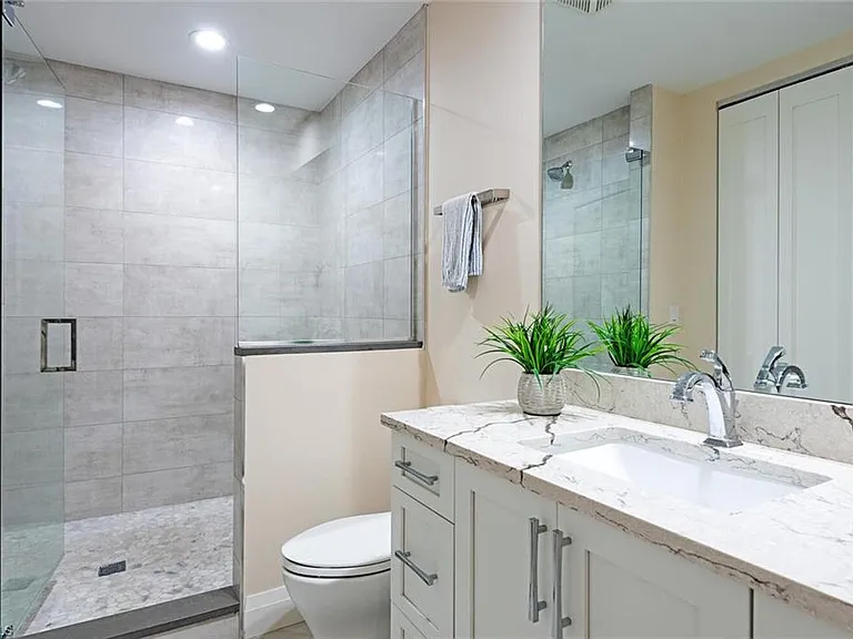400 Flagship Dr #1002 — Photo 13