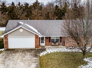 5704 Candlewood Dr, Columbia, MO 65202