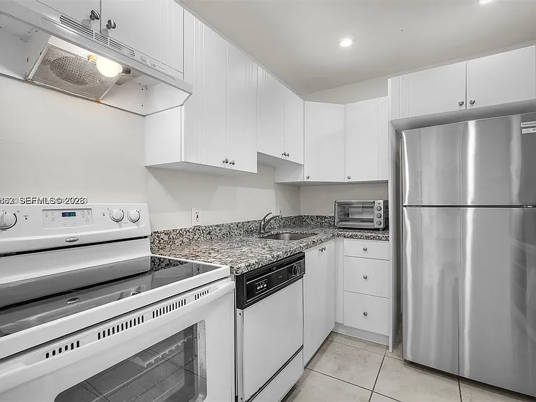 3625 N Country Club Dr #Penthouse 2 — Photo 7