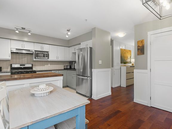 3rd image of 1204 Main St #30