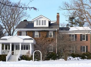 997 Vine St, Winnetka, IL 60093