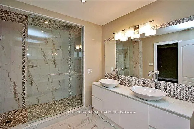 4 bed, $4,700 — Photo 4