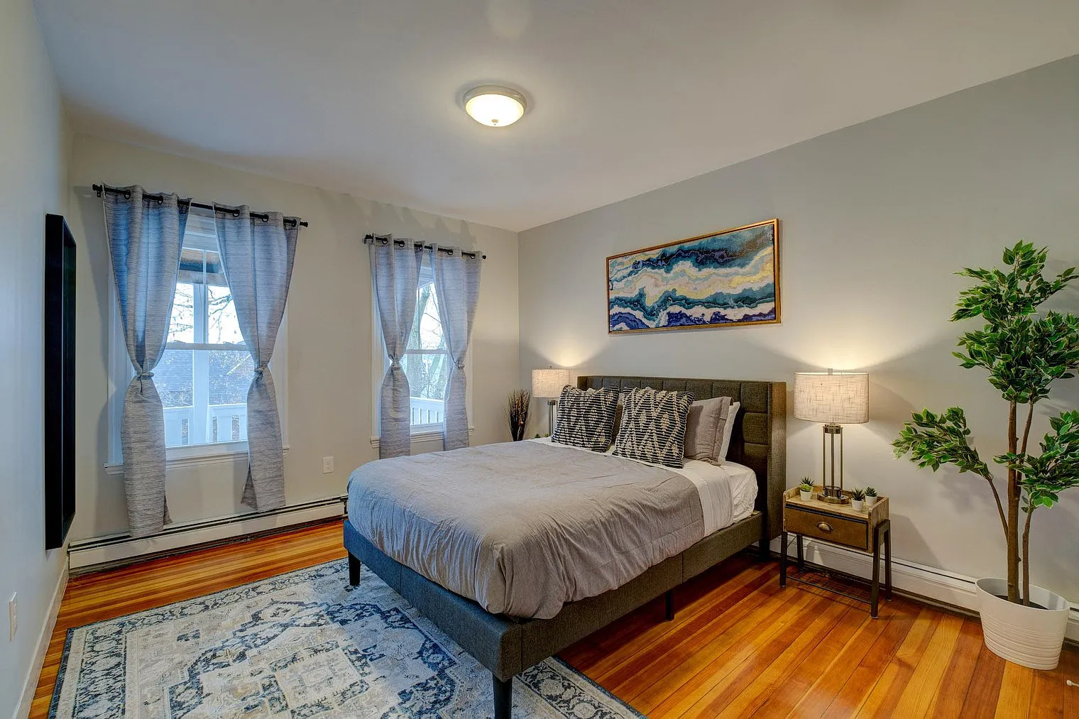 2 bed, 1.0 bath, 1001 sqft, $2,749 — Photo 4