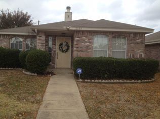 2105 Kirkwood St, Mesquite, TX 75149