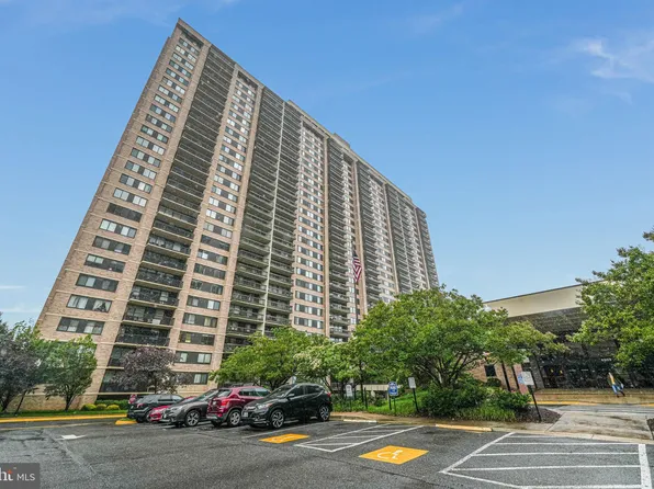 5501 Seminary Rd APT 401S, Falls Church, VA 22041