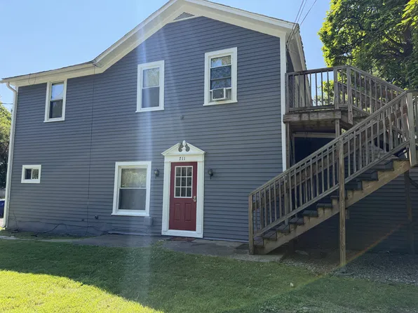 711 Main St, Amherst, MA