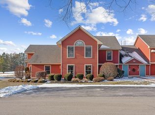 31 Estates Dr APT 3, Manchester, ME 04351