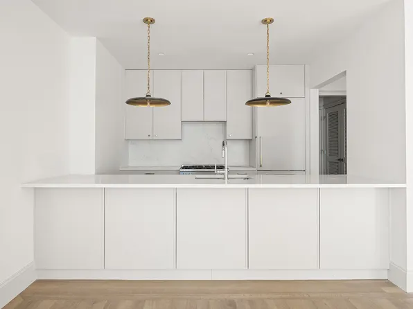 1290 Madison Avenue 202 image 3 of 10