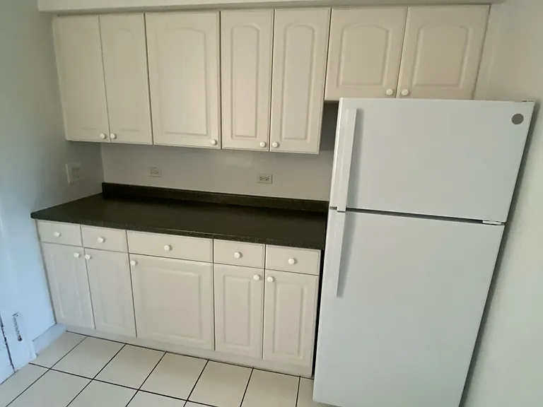 834 Reba Pl #3N — Photo 12