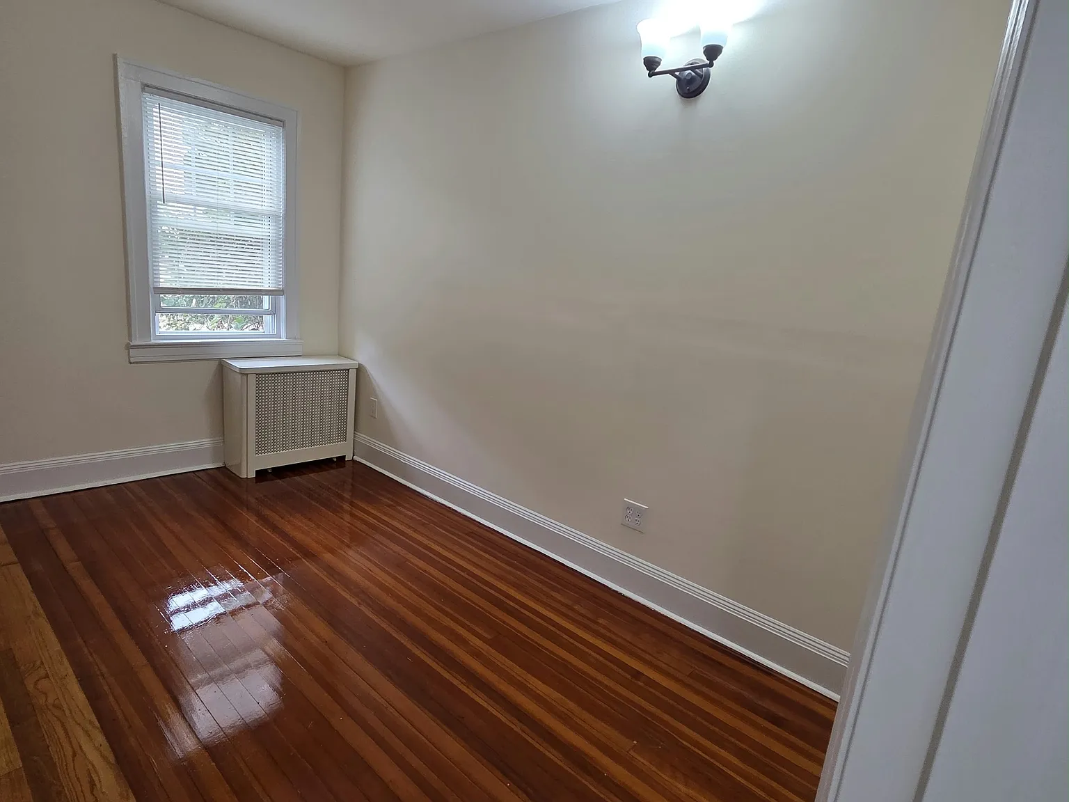 2 bed, 1100 sqft, $3,450 — Photo 4