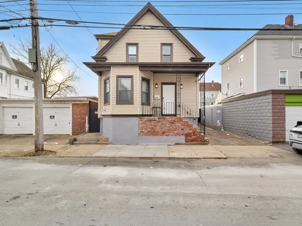 567 S 2nd St, New Bedford, MA 02744