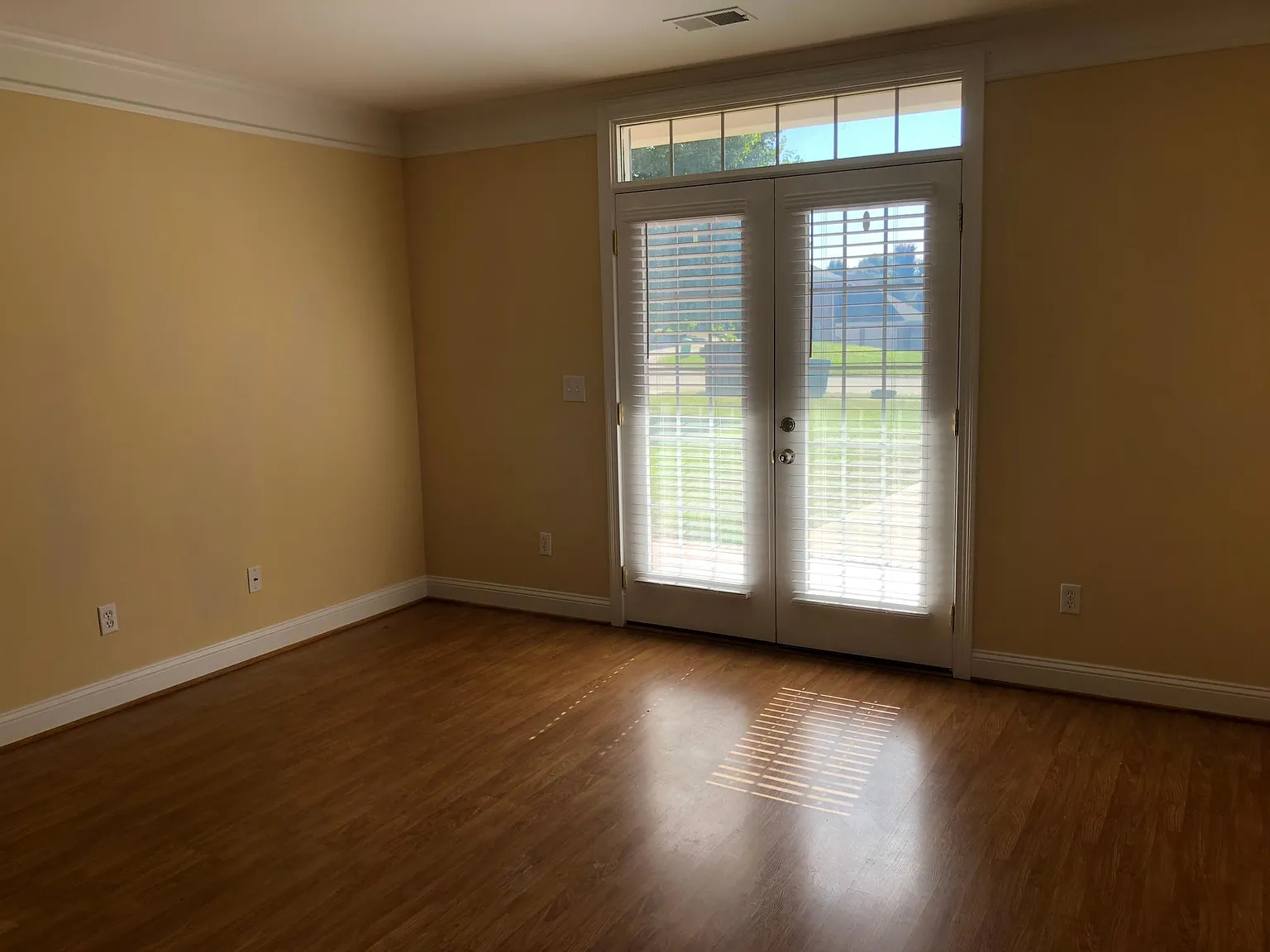 120 Manor Dr — Photo 4