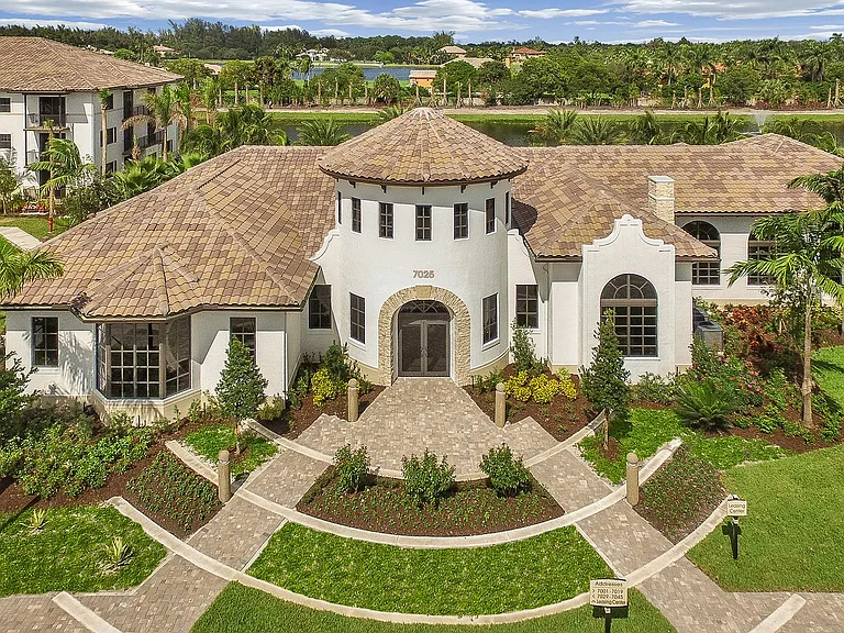 Palm Ranch — Photo 20