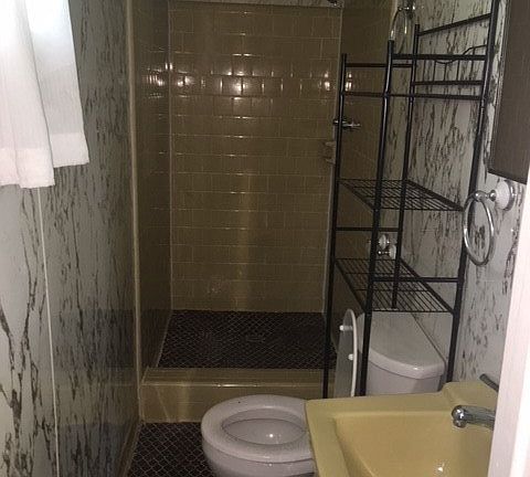 5th image of 405 La Vista Dr