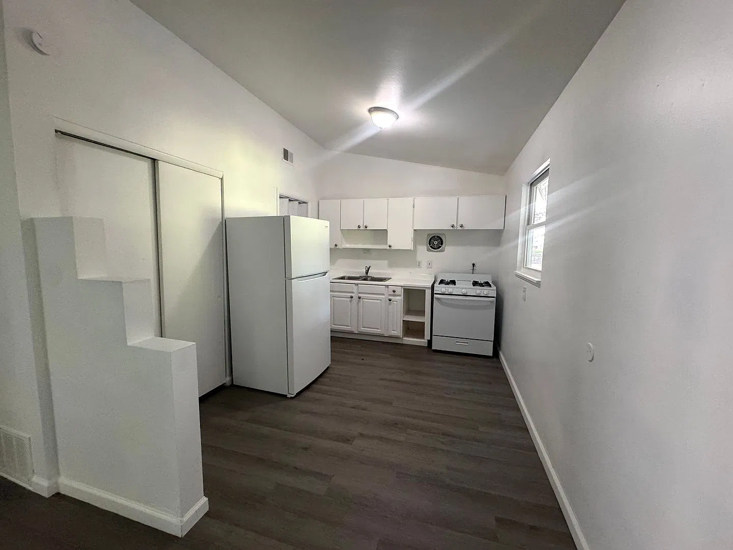 Fully updated Two Bedroom One Bath Unit for Rent — Photo 4