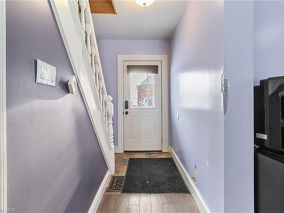 5th image of 112 Eagle Ave