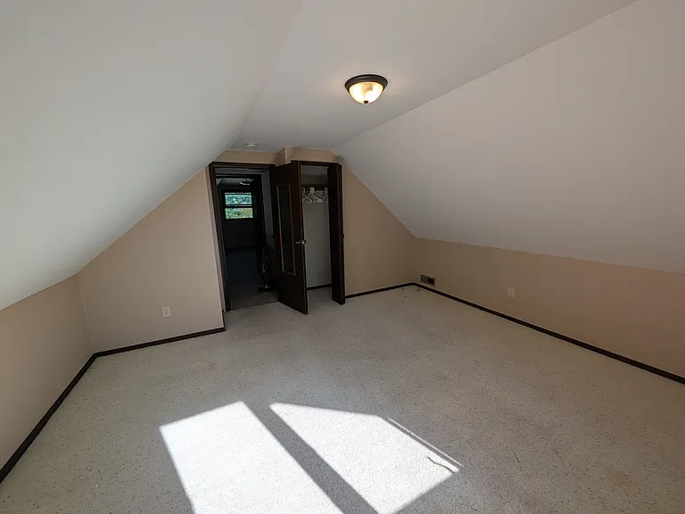 2226 Timber Trl NE — Photo 9