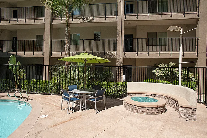 DAVINCI APARTMENTS — Photo 26