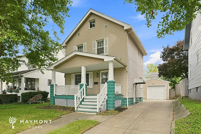 3 bed, 2.0 bath, 1012 sqft, $1,345 — Photo 2