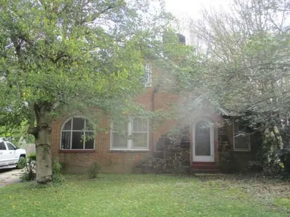 908 N Royal St, Jackson, TN 38301