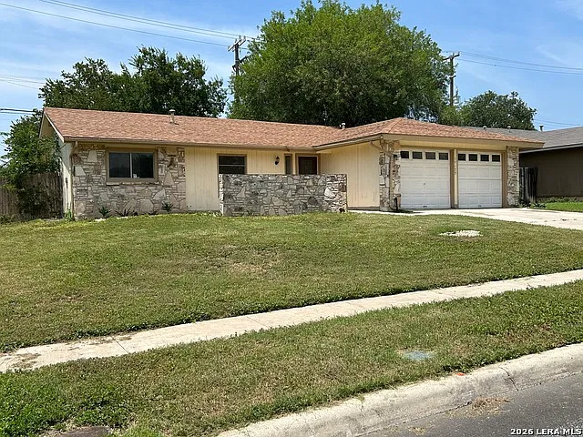 4 bed, 2.0 bath, 1690 sqft, $1,595 — Photo 4