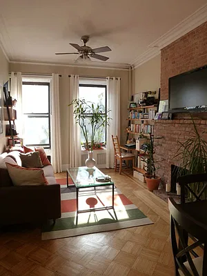 Sold by Sotheby's International Realty | media 10