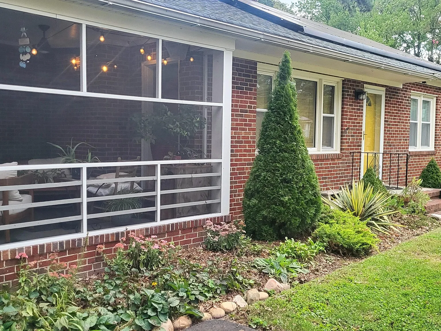 3 bed, 1480 sqft, $2,500 — Photo 2