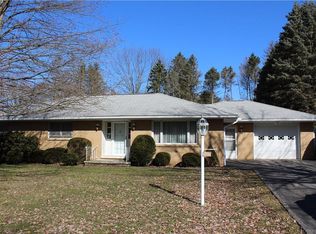 1132 Belmont Dr, Meadville, PA 16335