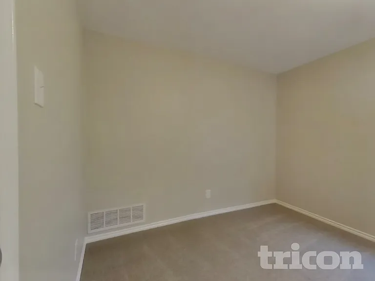 2125 W Nathan Lowe Rd — Photo 12