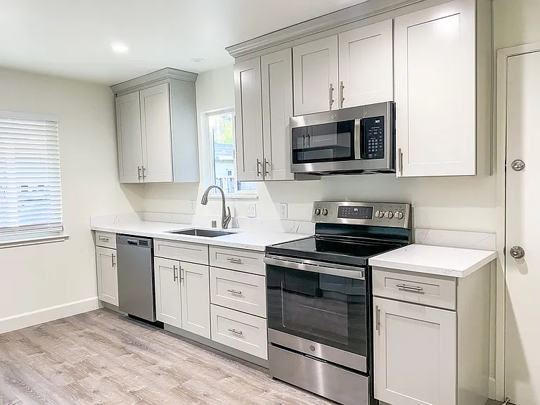 3697 Camden Ave — Photo 5