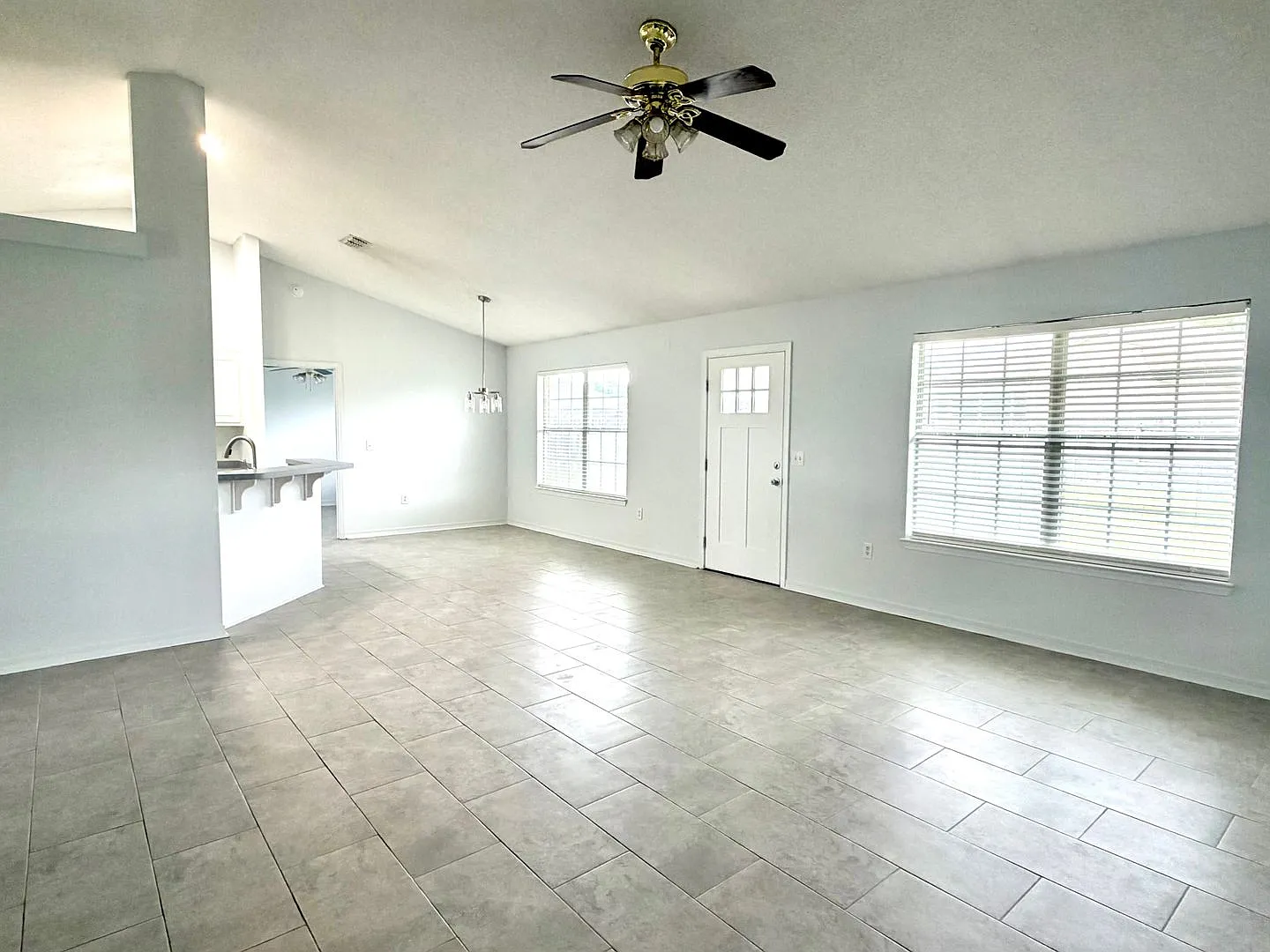 Nice 4br/2ba In Jaimees Ridge - Convenient To Nas Whiting Field — Photo 2