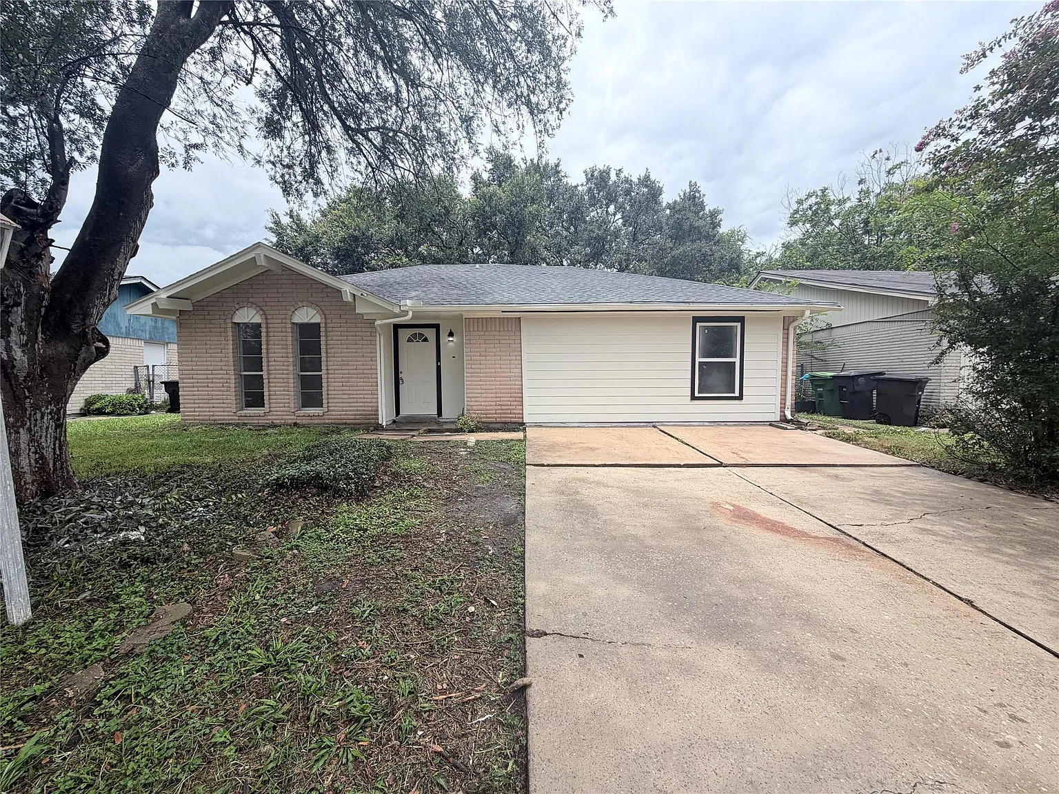 4 bed, 2.5 bath, 1577 sqft, $1,750 — Photo 2