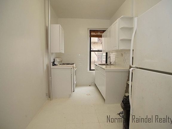 5th image of 8201 19th Ave APT C1
